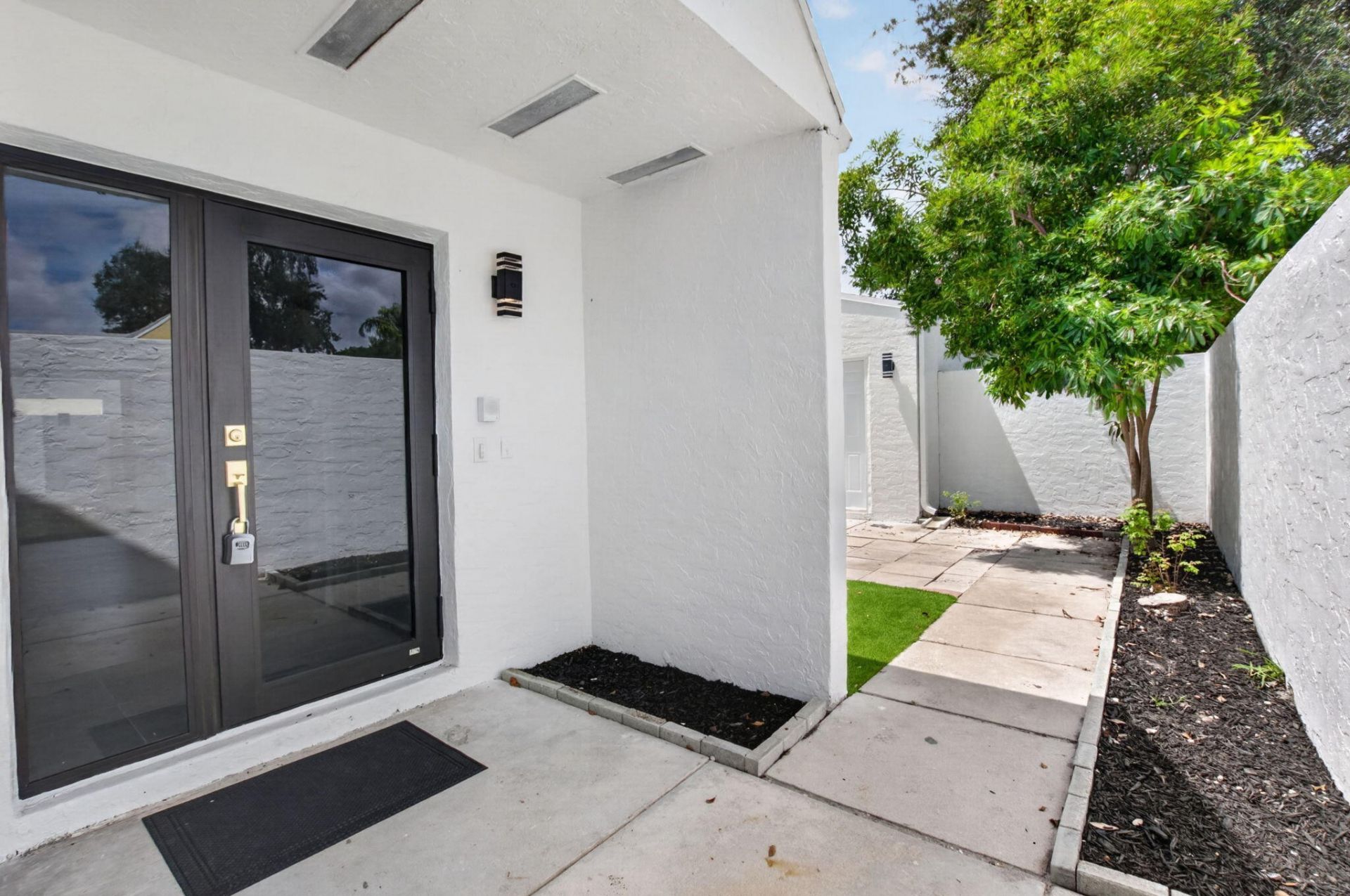 905 NW 21st Way, Delray Beach, FL 33445 Photo