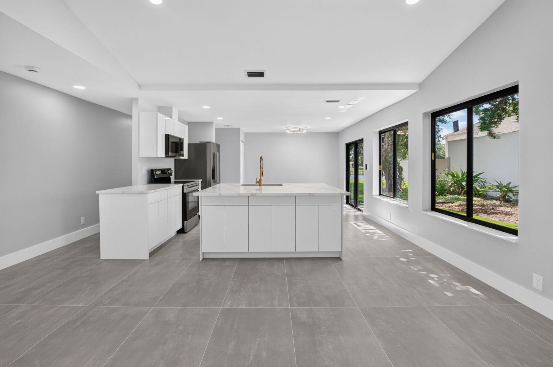 905 NW 21st Way, Delray Beach, FL 33445 Photo