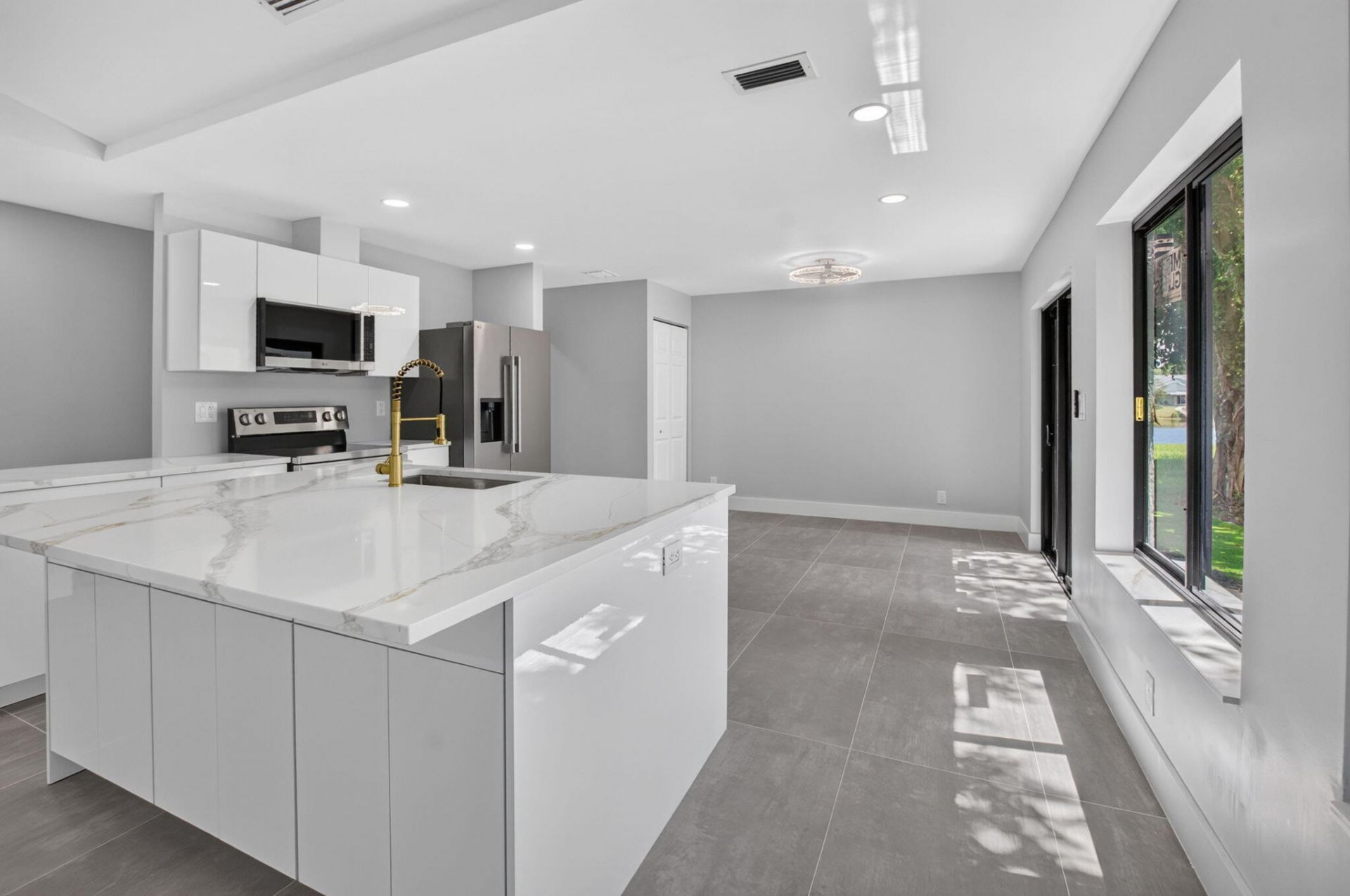 905 NW 21st Way, Delray Beach, FL 33445 Photo