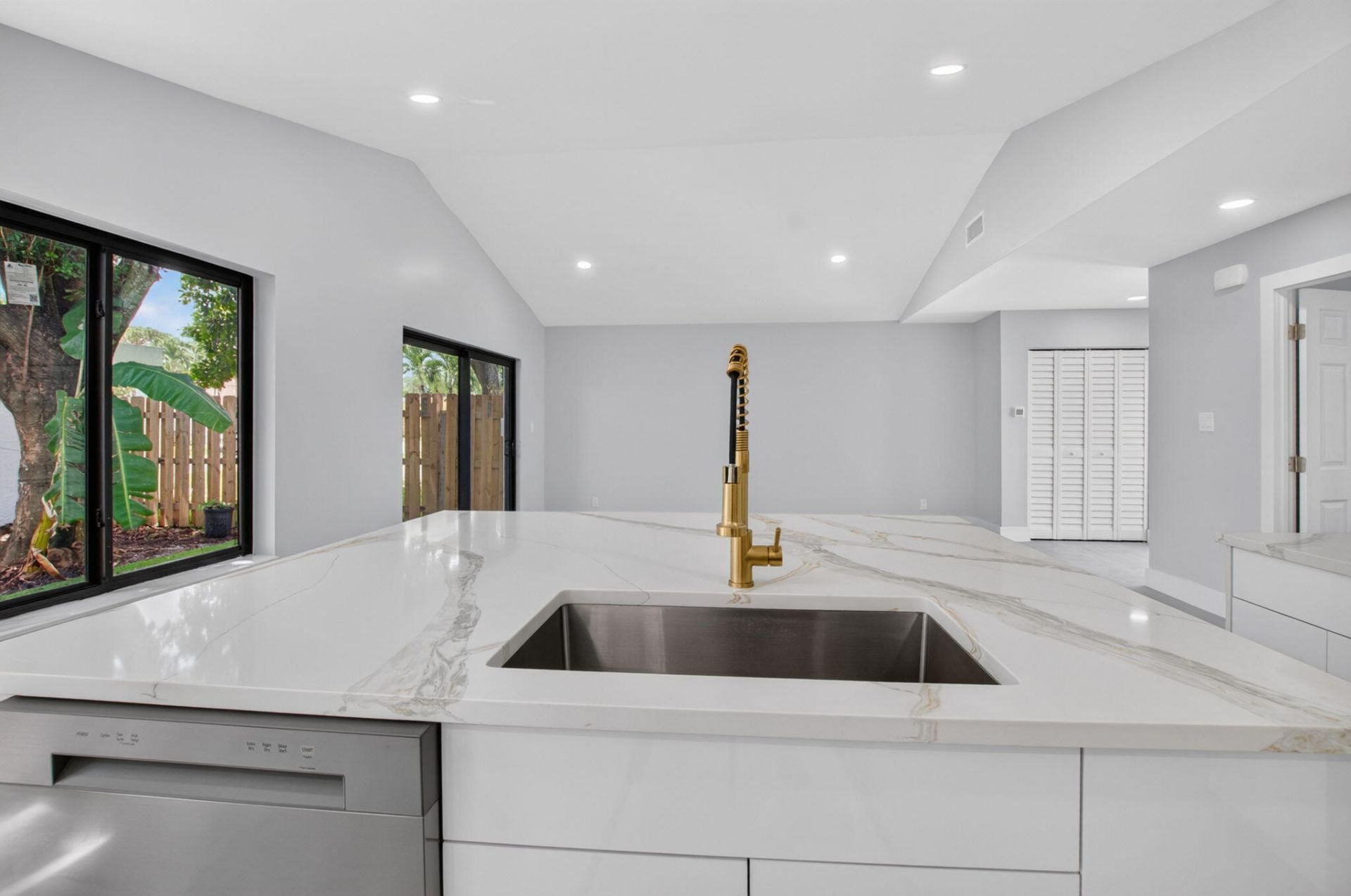 905 NW 21st Way, Delray Beach, FL 33445 Photo