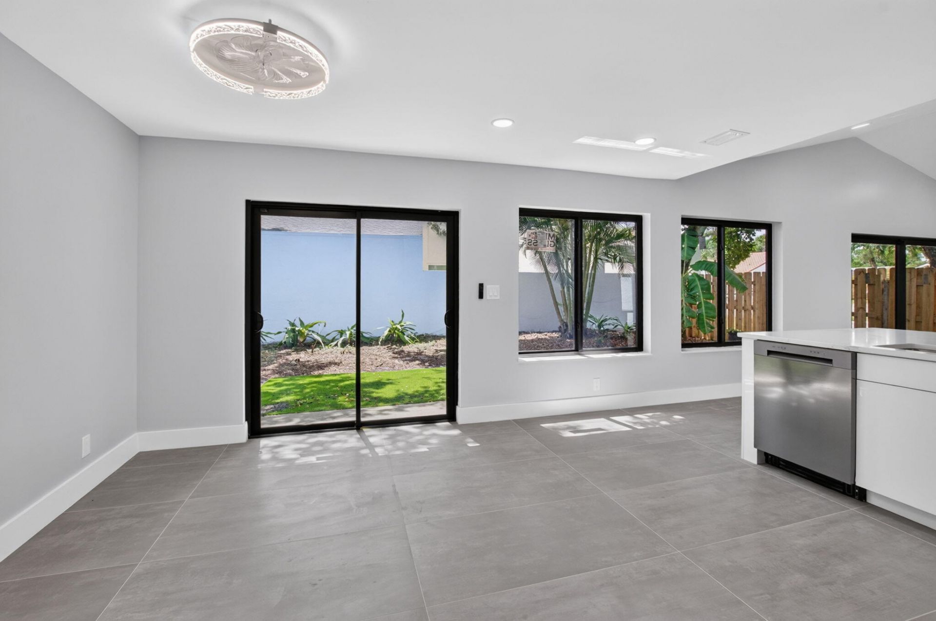 905 NW 21st Way, Delray Beach, FL 33445 Photo