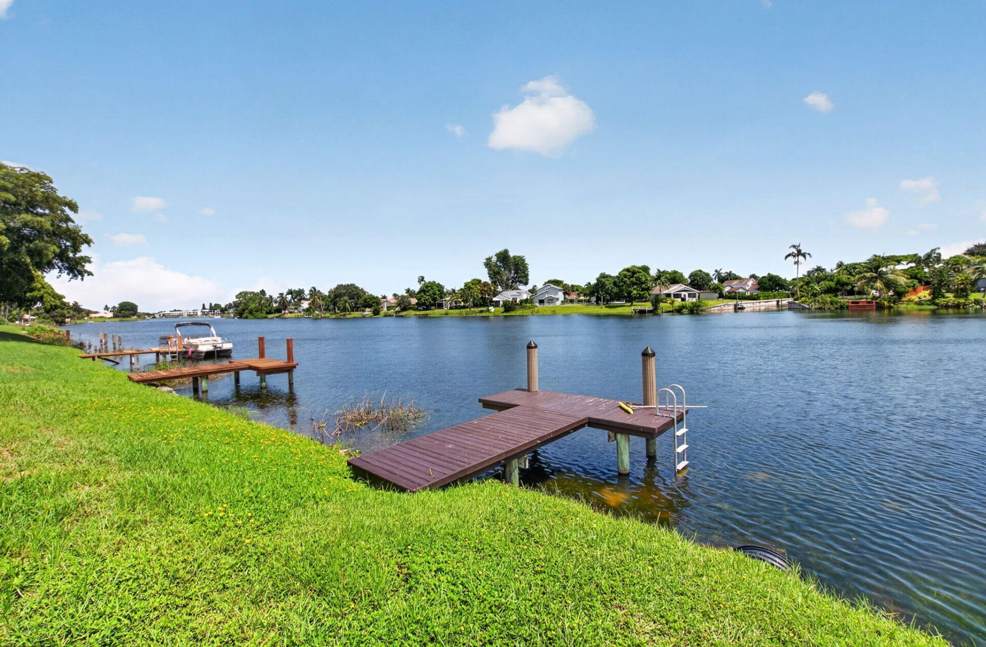 905 NW 21st Way, Delray Beach, FL 33445 Photo