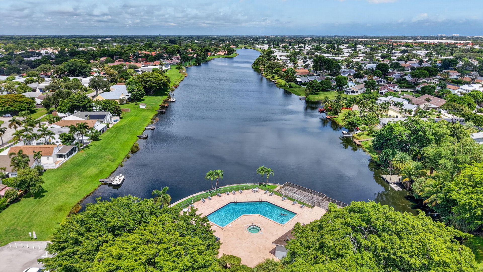 905 NW 21st Way, Delray Beach, FL 33445 Photo