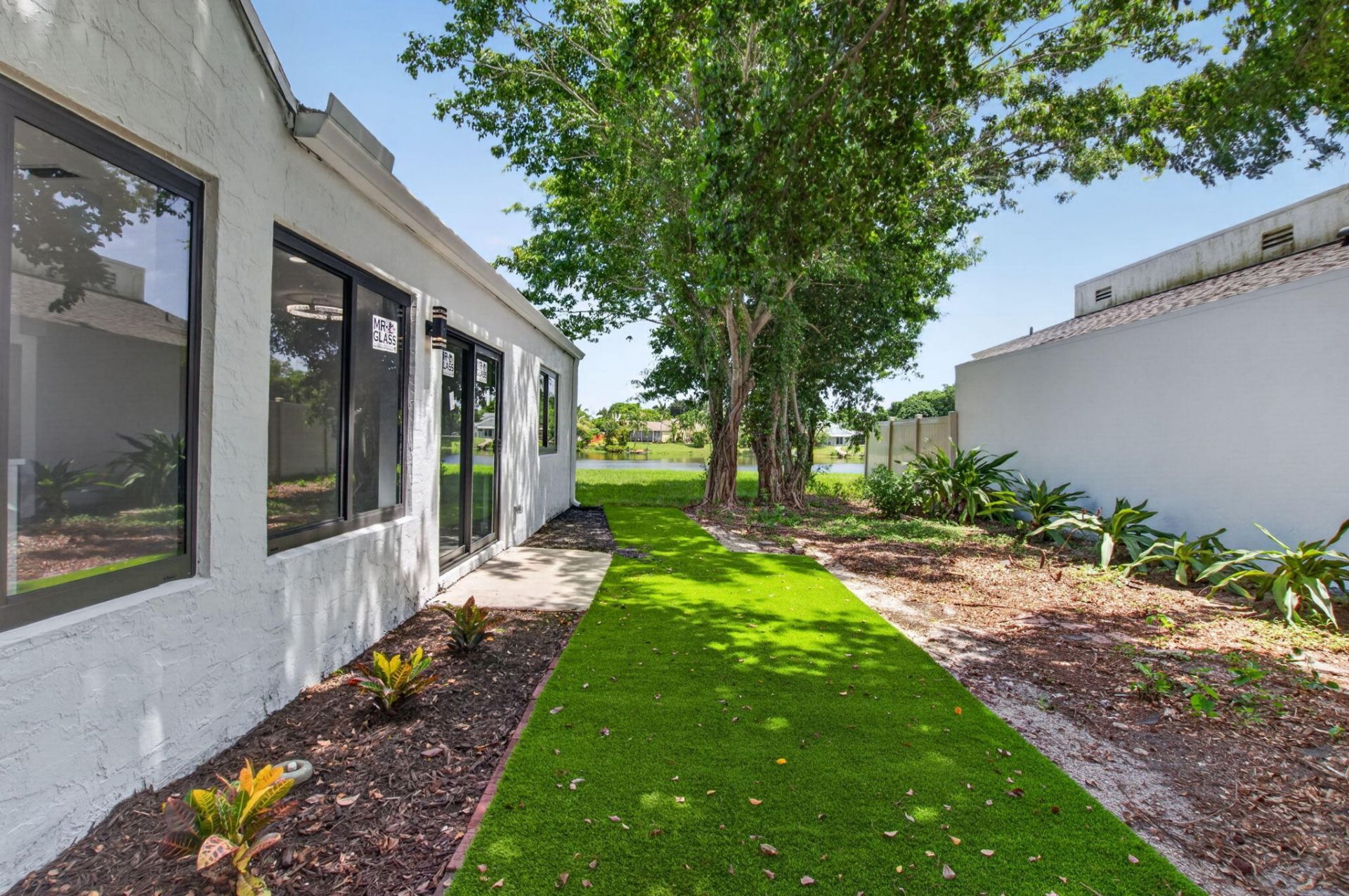905 NW 21st Way, Delray Beach, FL 33445 Photo