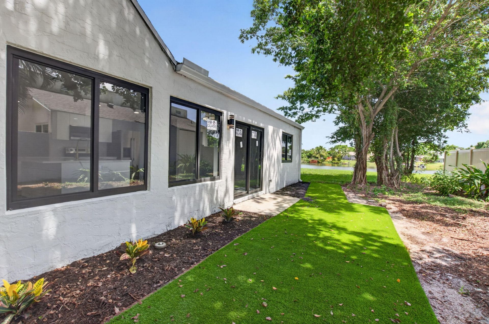 905 NW 21st Way, Delray Beach, FL 33445 Photo