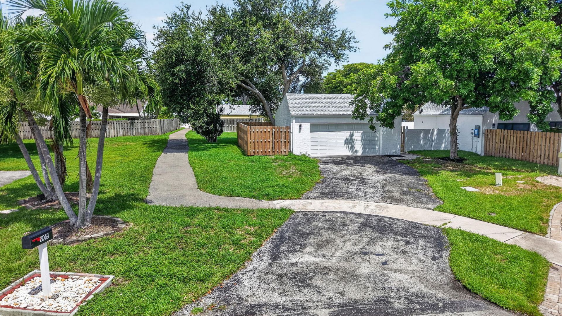 905 NW 21st Way, Delray Beach, FL 33445 Photo
