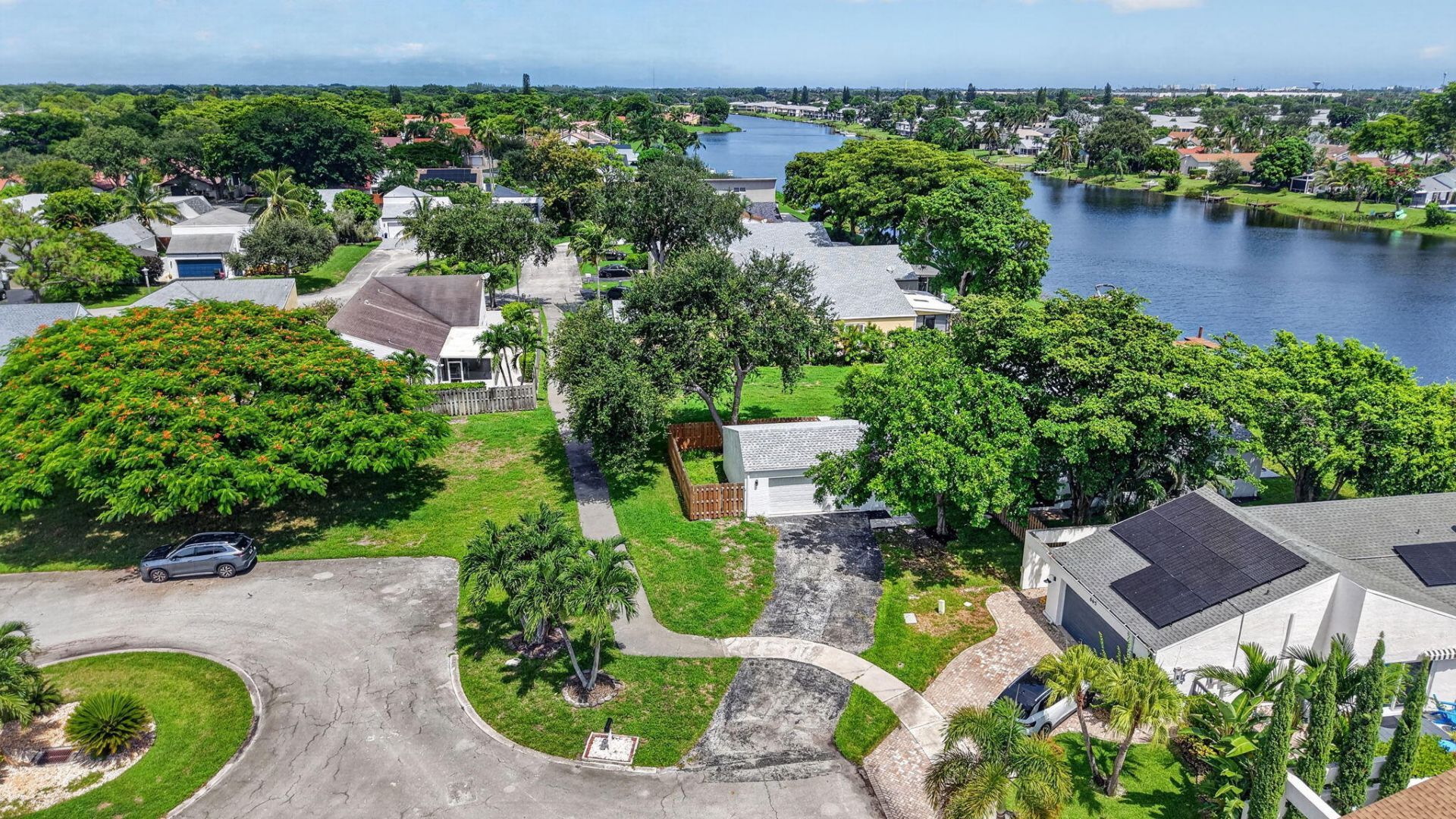 905 NW 21st Way, Delray Beach, FL 33445 Photo
