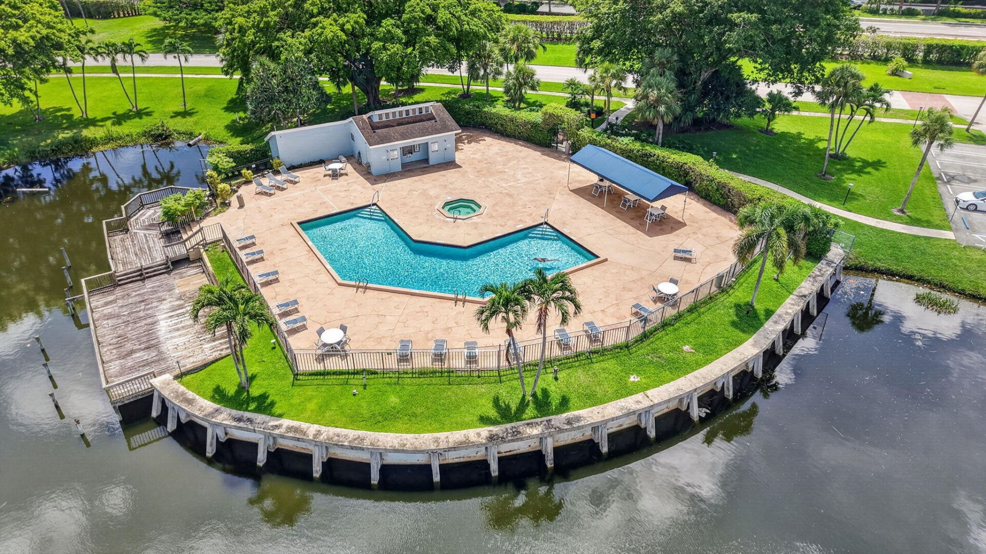 905 NW 21st Way, Delray Beach, FL 33445 Photo