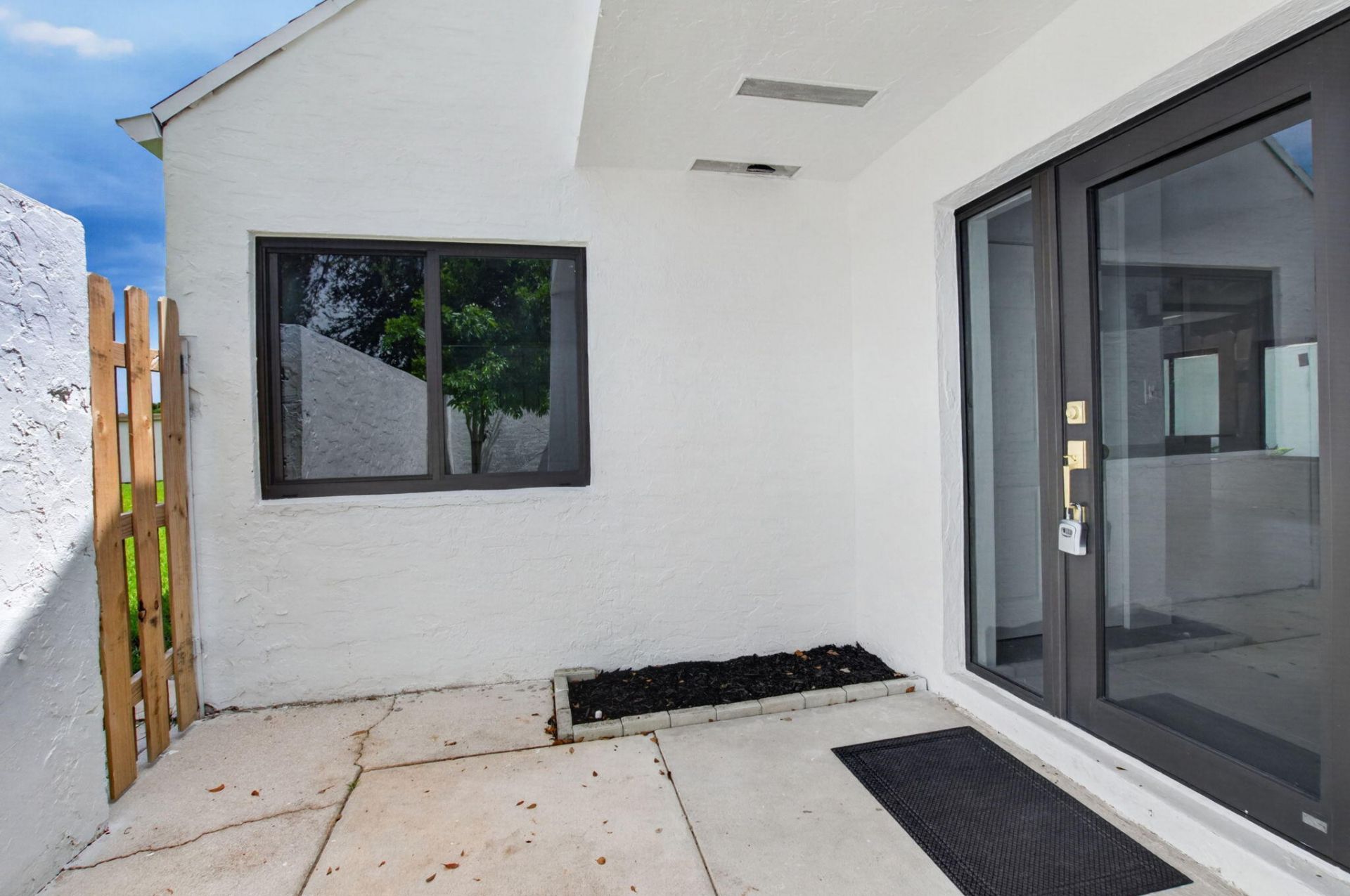 905 NW 21st Way, Delray Beach, FL 33445 Photo