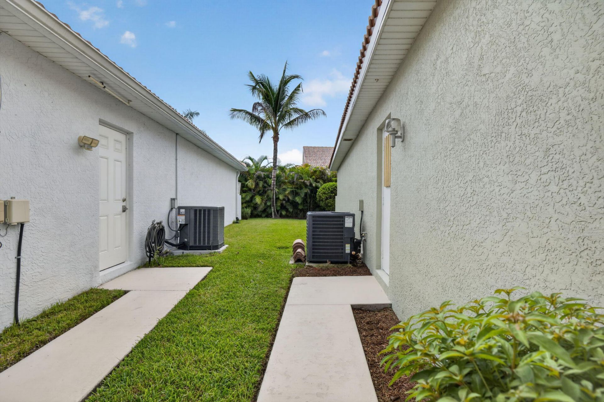 6193 SE Windsong Lane, Stuart, FL 34997 Photo