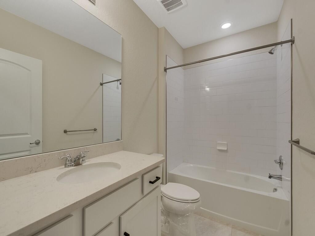 5288 Jasper Square, Vero Beach, FL 32967 Photo