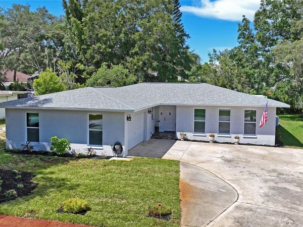 1131 LANCER LANE, TARPON SPRINGS, FL 34689