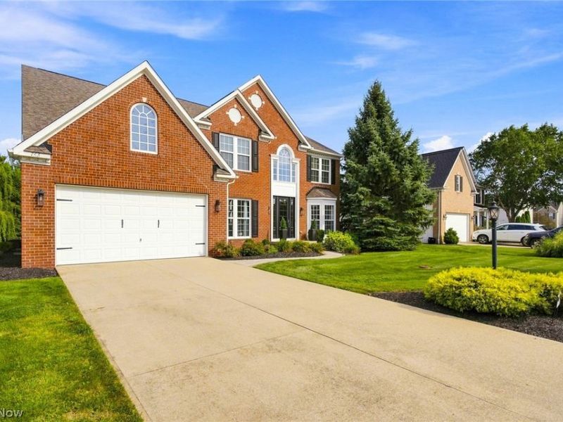 743 Hunt Club Way, Avon Lake, OH 44012 Photo 2