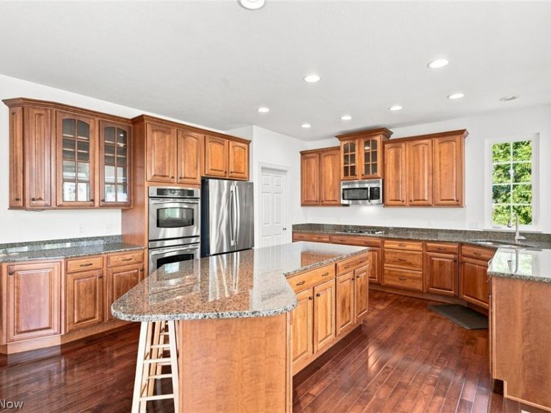 743 Hunt Club Way, Avon Lake, OH 44012 Photo 8