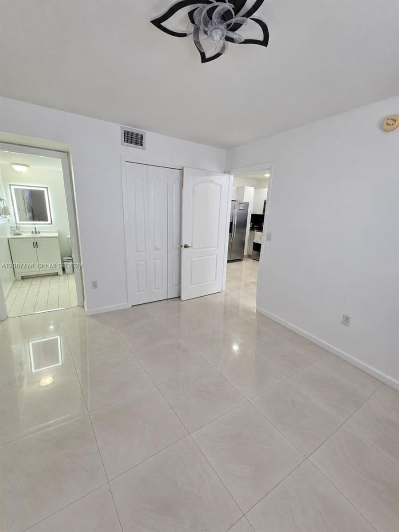 4691 NW 9th St, Unit 204, Miami, FL 33126 Photo