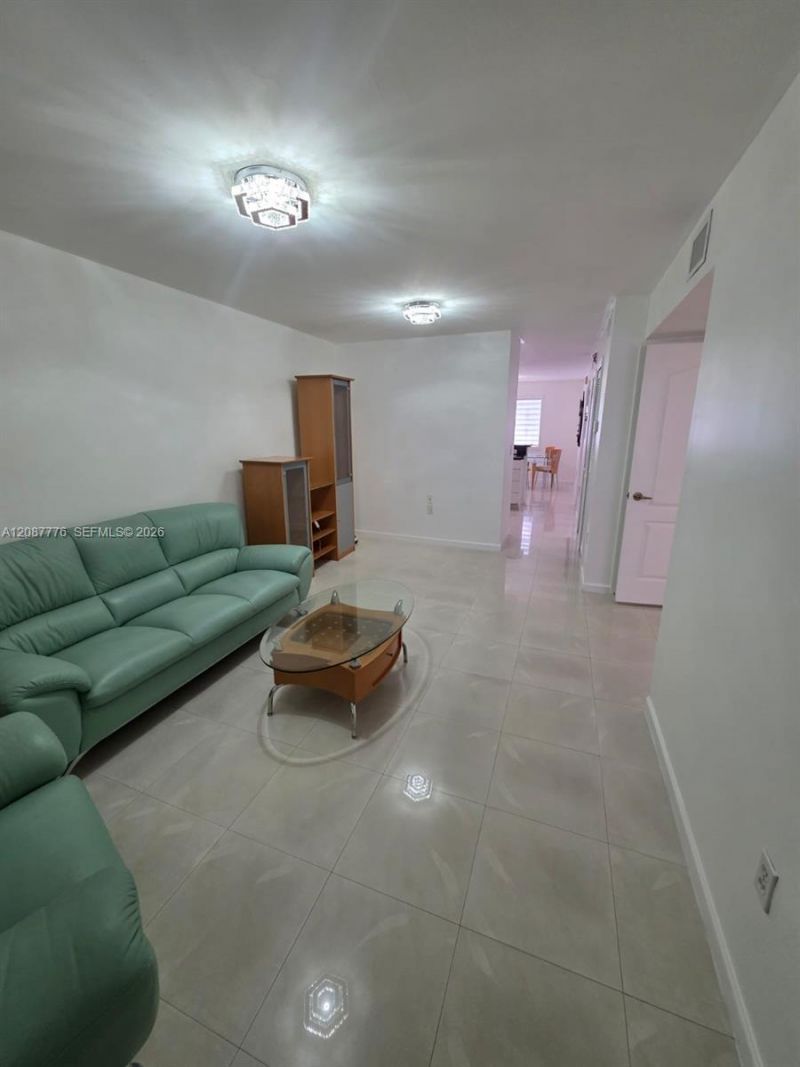 4691 NW 9th St, Unit 204, Miami, FL 33126 Photo