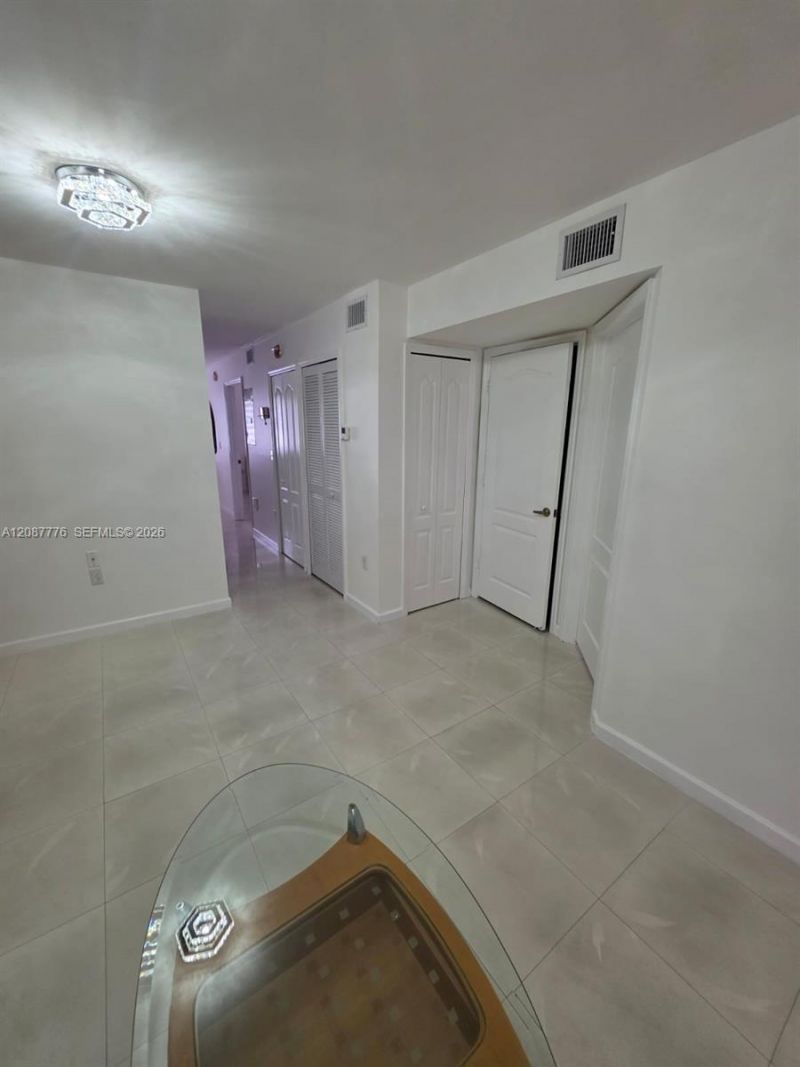 4691 NW 9th St, Unit 204, Miami, FL 33126 Photo