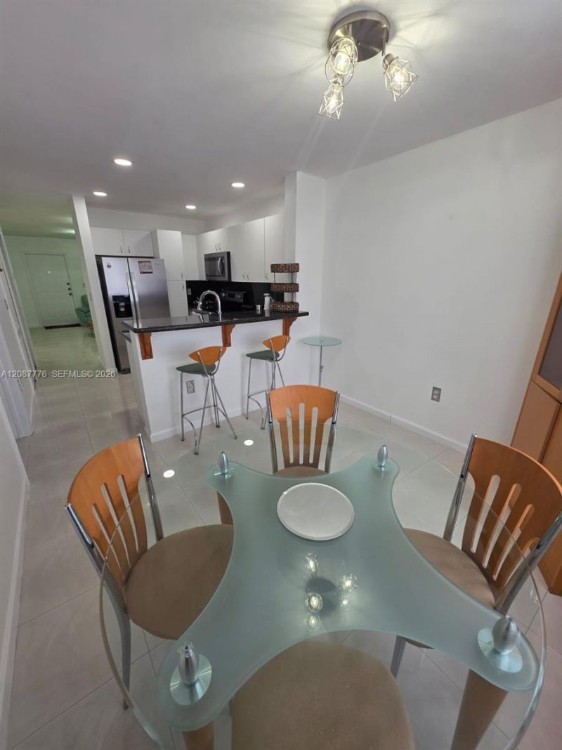 4691 NW 9th St, Unit 204, Miami, FL 33126 Photo