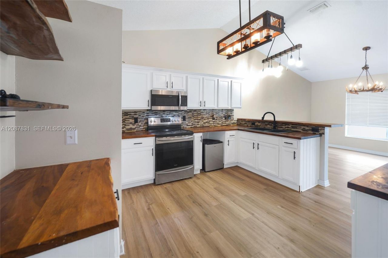 293 SW Pagoda Ter, Port Saint Lucie, FL 34984 Photo