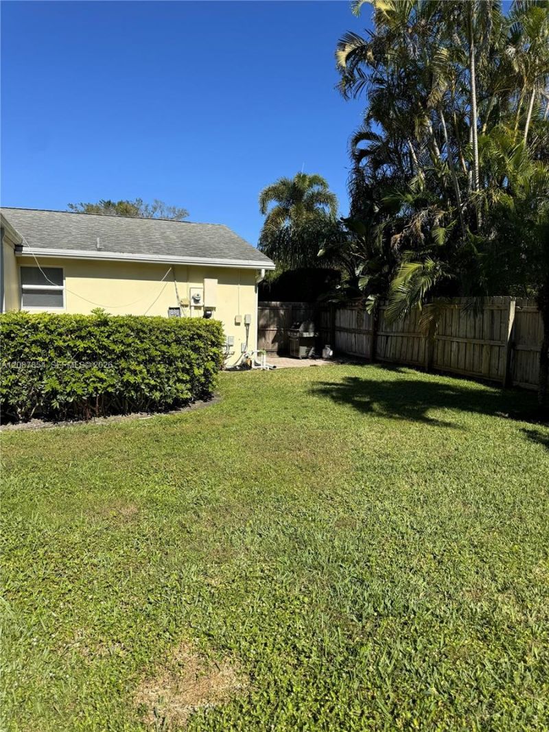 2448 Holly Ln, Unit ., Palm Beach Gardens, FL 33410 Photo