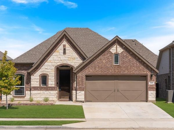 1025 Rosebay Drive, Justin, TX 76247
