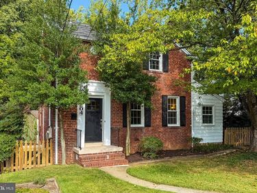 204 S ABINGDON STREET, ARLINGTON, VA 22204