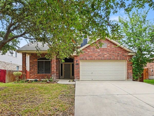 121 YEAGER CIR, Cibolo, TX 78108