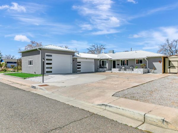 1413 Valencia Drive NE, Albuquerque, NM 87110