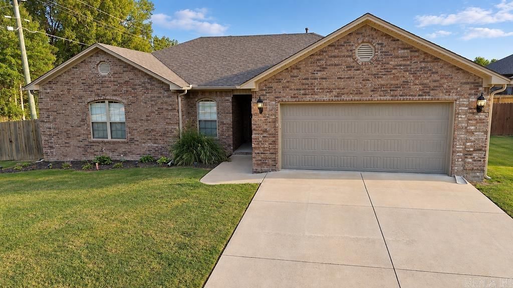 11 Grand Stand Dr Austin, AR 72007