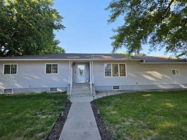 463 G Street, Hampton, NE 68843