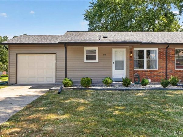 50 Laura Drive , St Peters, MO 63376