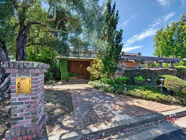 20 Donald Dr, Orinda, CA 94563