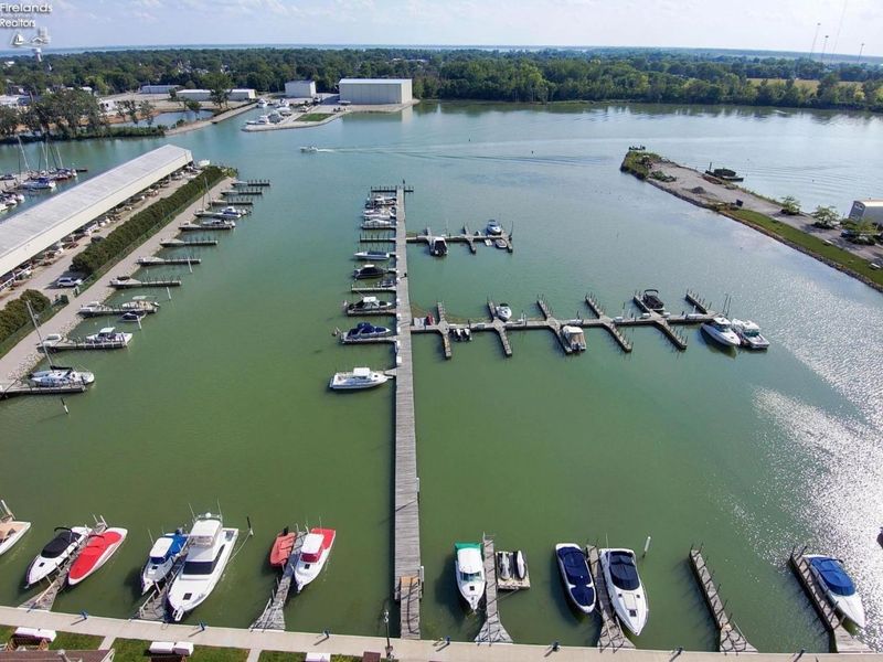 503 W Lakeshore Drive, Unit B4, Port Clinton, OH 43452 Photo 25