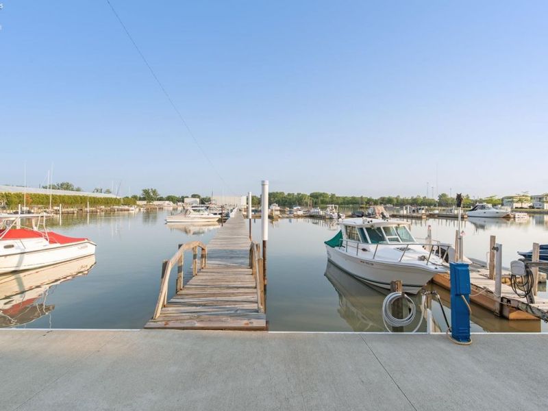 503 W Lakeshore Drive, Unit B4, Port Clinton, OH 43452 Photo 3