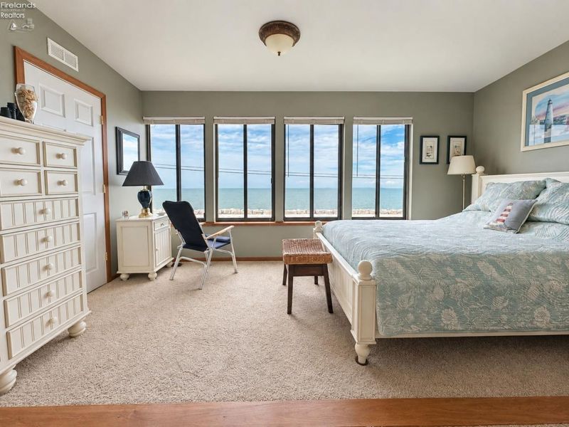 503 W Lakeshore Drive, Unit B4, Port Clinton, OH 43452 Photo 6