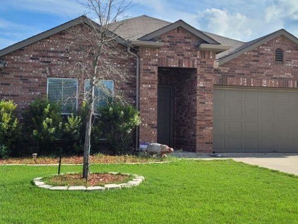 314 Foxglove DR, Hutto, TX 78634
