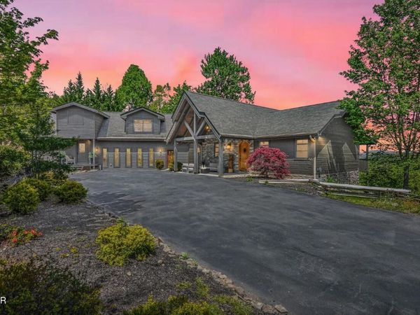 2837 Cedar Falls Way, Sevierville, TN 37862