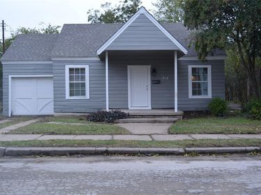 712 Cantey Avenue W, Fort Worth, TX 76110