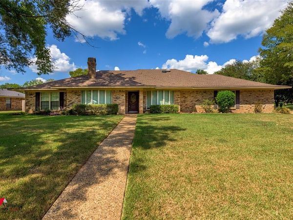 5407 Coach Road , Bossier City, LA 71111