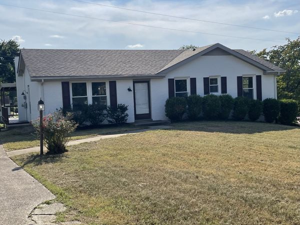 335 Hampshire Dr , Clarksville, TN 37043