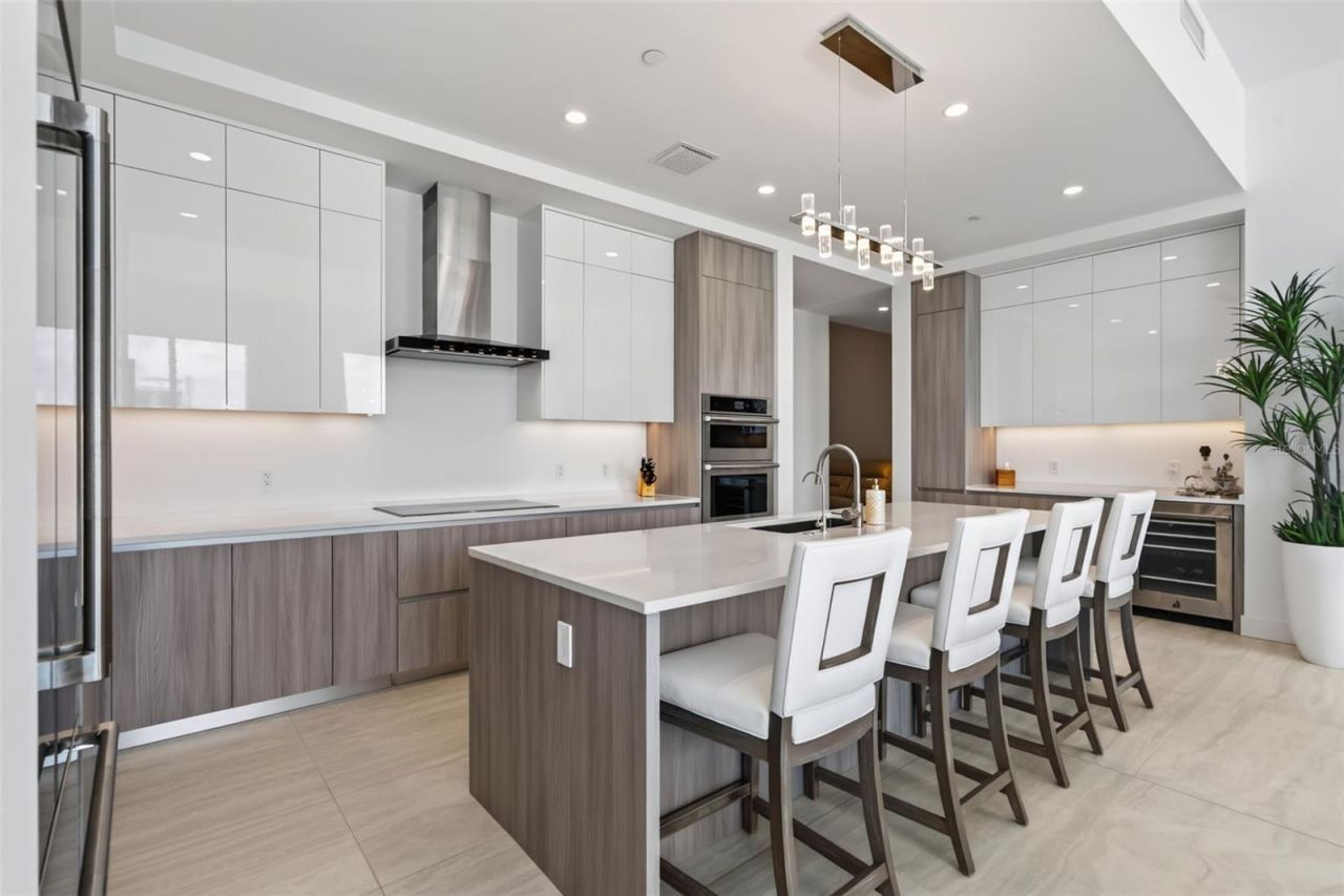 301 Quay Commons, Unit 1903, Sarasota, FL 34236 Photo