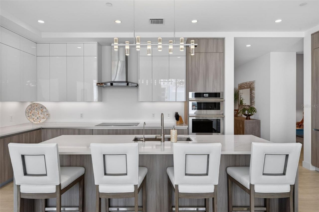 301 Quay Commons, Unit 1903, Sarasota, FL 34236 Photo