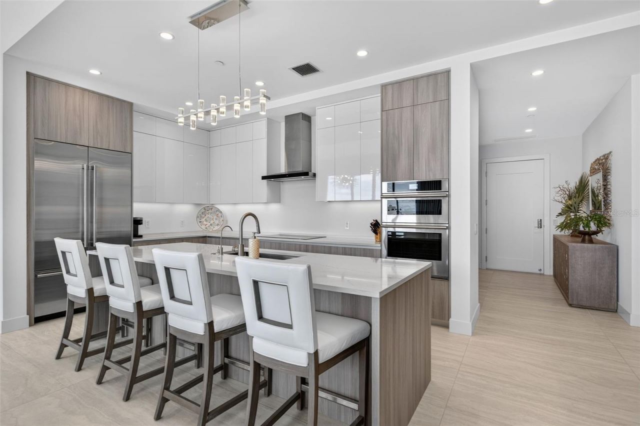 301 Quay Commons, Unit 1903, Sarasota, FL 34236 Photo