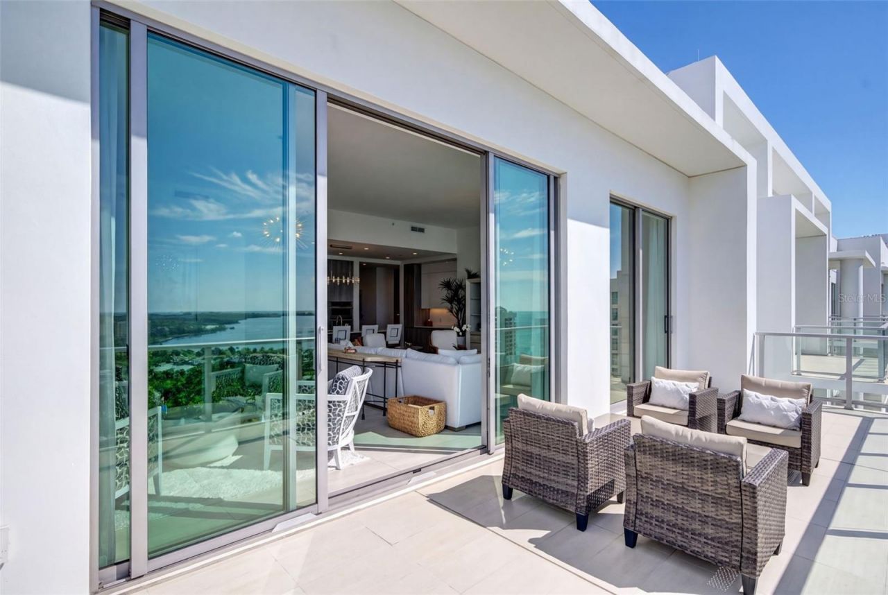 301 Quay Commons, Unit 1903, Sarasota, FL 34236 Photo