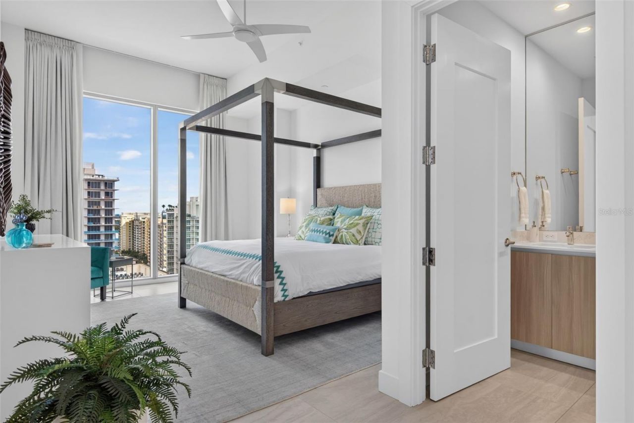 301 Quay Commons, Unit 1903, Sarasota, FL 34236 Photo