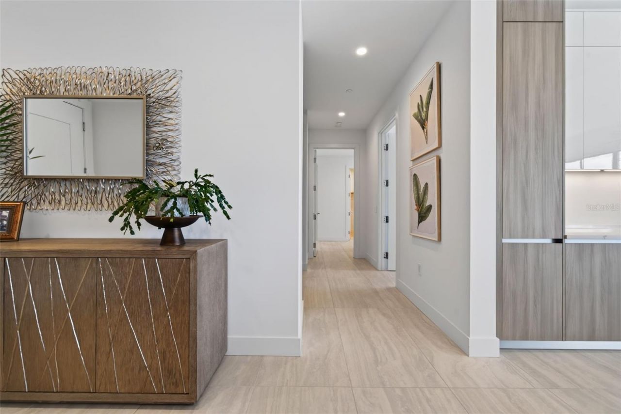 301 Quay Commons, Unit 1903, Sarasota, FL 34236 Photo