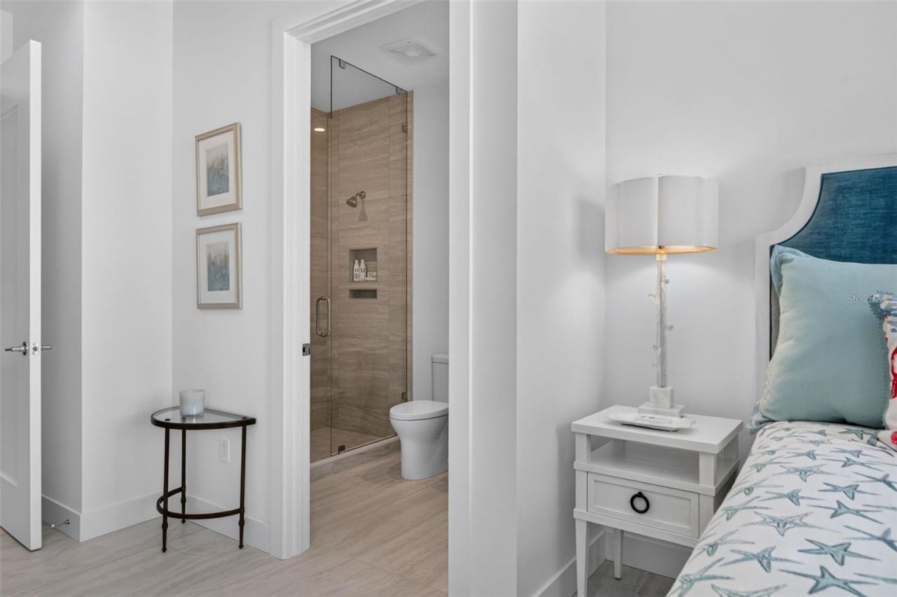 301 Quay Commons, Unit 1903, Sarasota, FL 34236 Photo