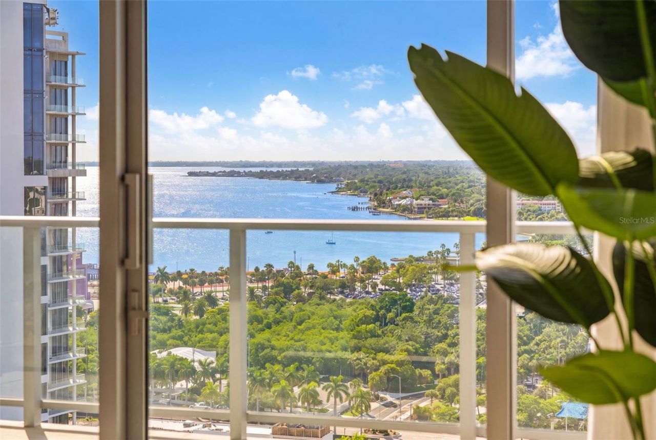 301 Quay Commons, Unit 1903, Sarasota, FL 34236 Photo