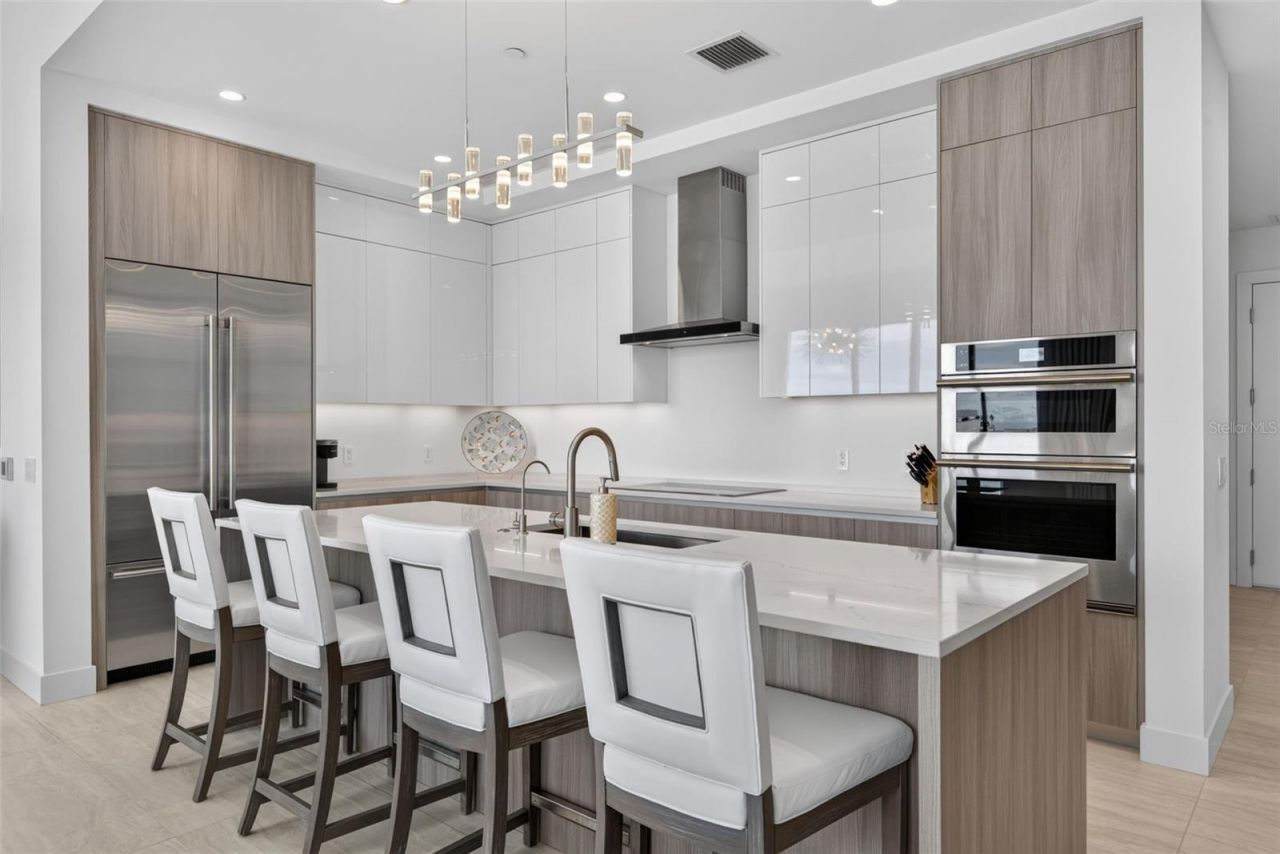 301 Quay Commons, Unit 1903, Sarasota, FL 34236 Photo