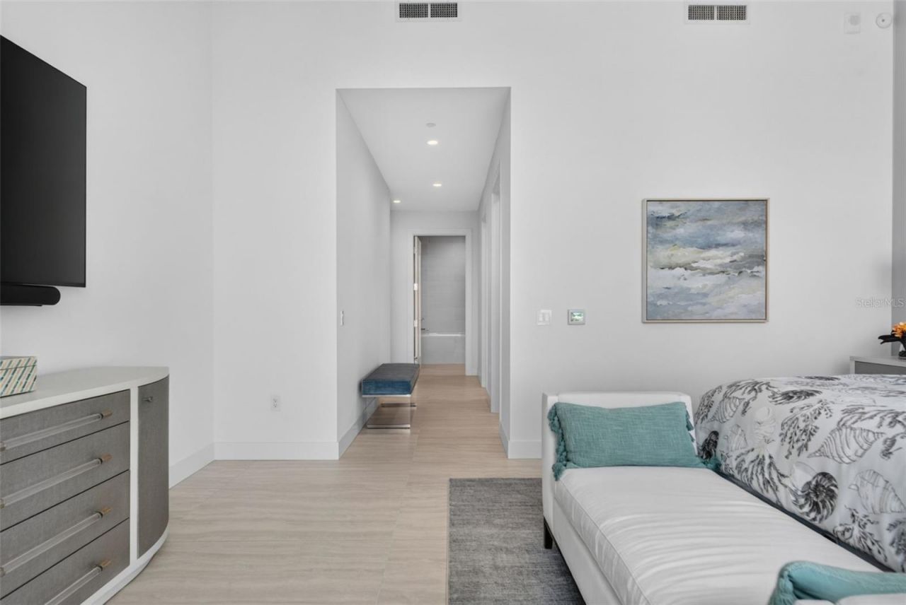 301 Quay Commons, Unit 1903, Sarasota, FL 34236 Photo